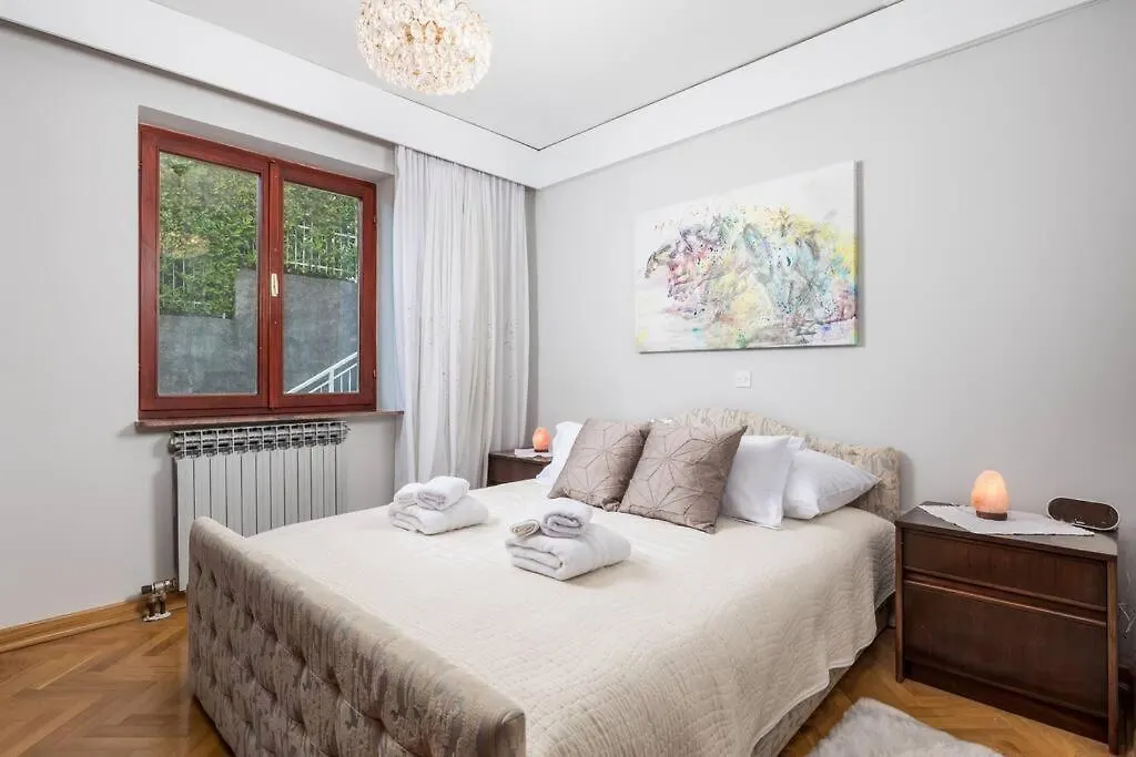 Deluxe Apartment Ana 100 M From The Beach Opatija