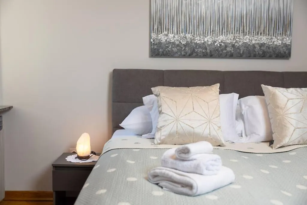 Deluxe Apartment Ana 100 M From The Beach Opatija Croatia