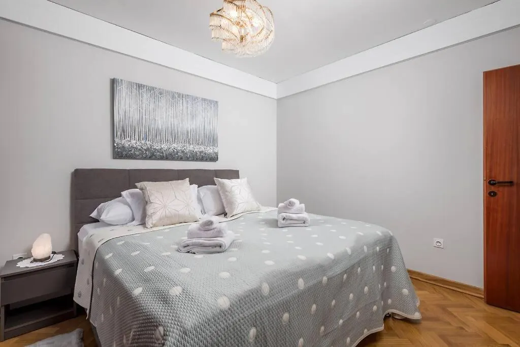 Deluxe Apartment Ana 100 M From The Beach Opatija 0*,
