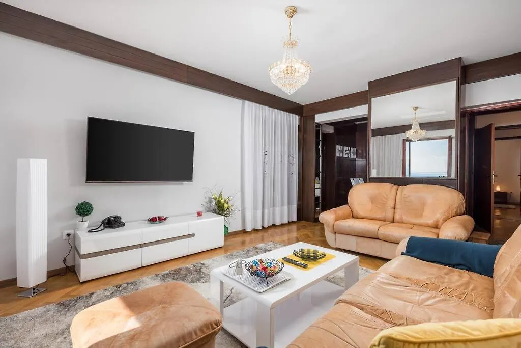 Deluxe Apartment Ana 100 M From The Beach Opatija 0*,