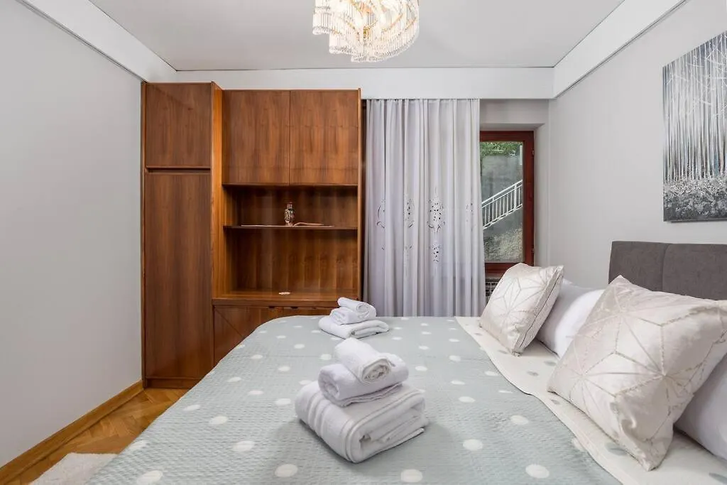 Deluxe Apartment Ana 100 M From The Beach Opatija