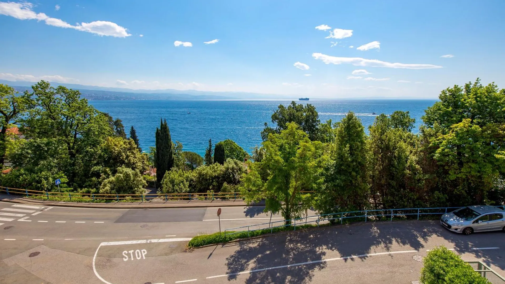Deluxe Apartment Ana 100 M From The Beach Opatija