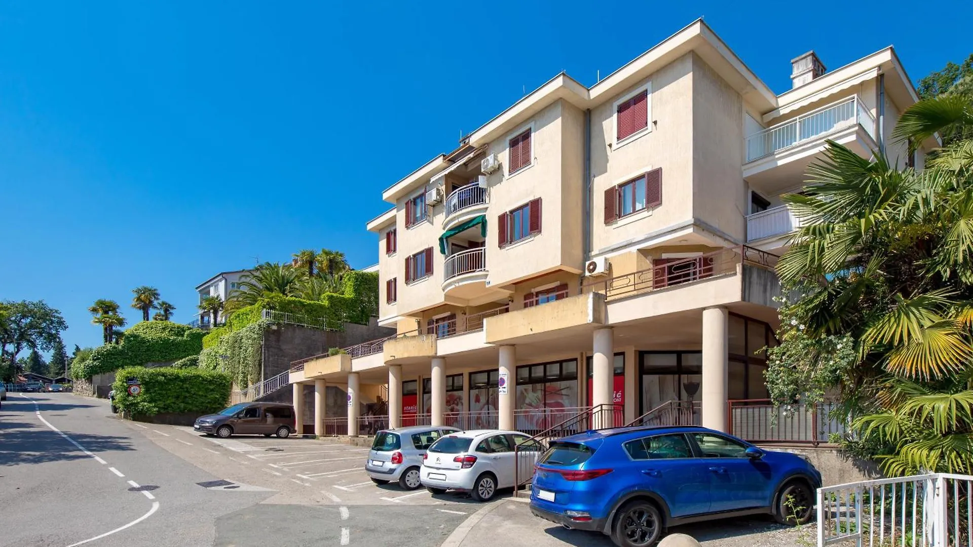 Deluxe Apartment Ana 100 M From The Beach Opatija